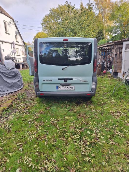 Renault Trafic 8-osobowy