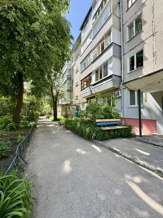 Продам 3к квартиру в районі Металургів