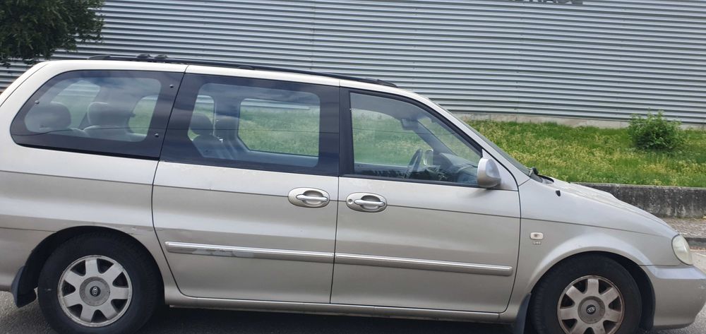KIA Carnival 2002