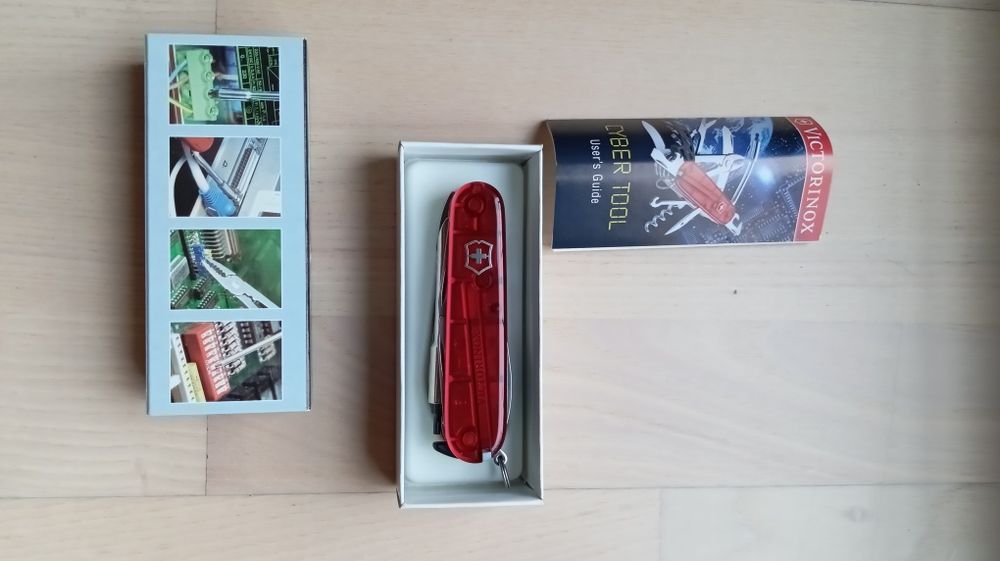 Scyzoryk Victorinox Cyber Tool