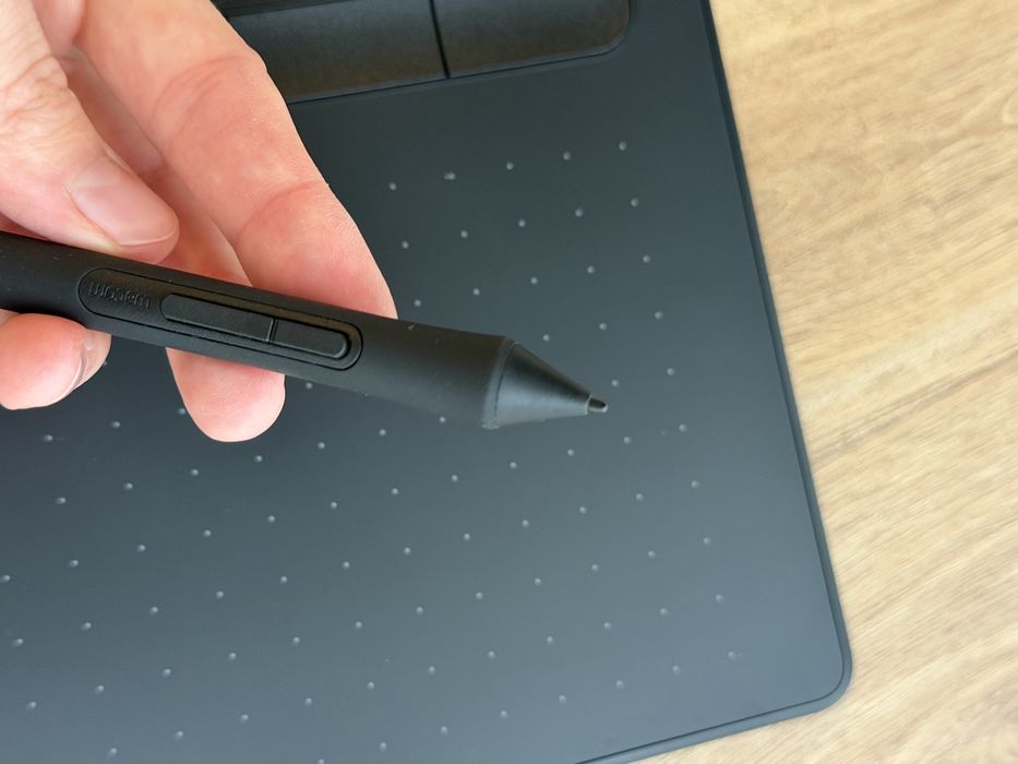 Графічний планшет Wacom Intuos