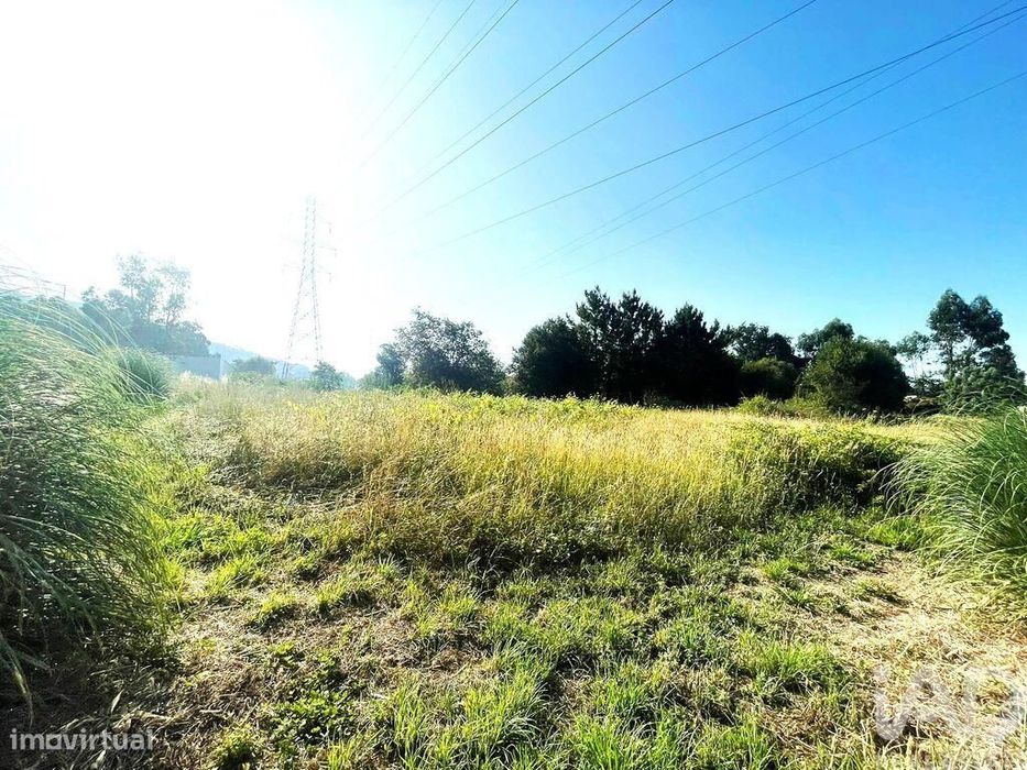 Terreno para construção em Mujães de 193,00 m2