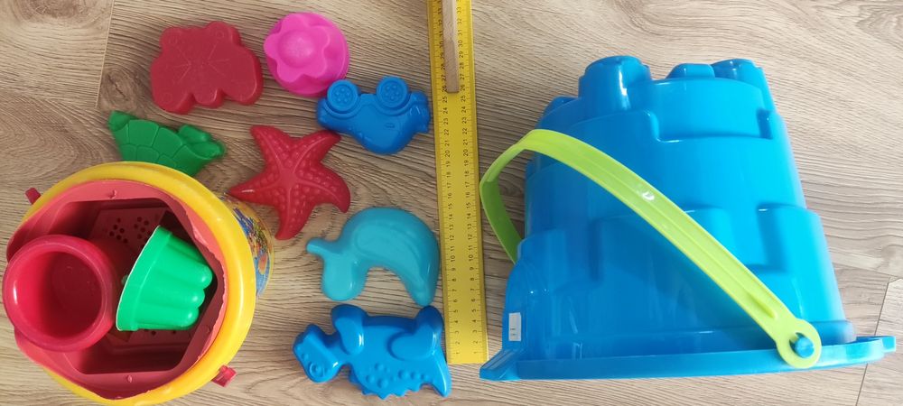 Велике відро "Вежа" (24х24см) для піску + маленьке відро + пасочки