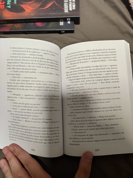 Five Nights at Freddy's - Livro 1 - Olhos de Prata