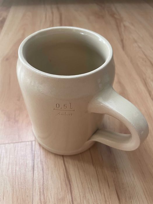 Niemiecki kufel do picia, kubek. German drinking stein, mug.
