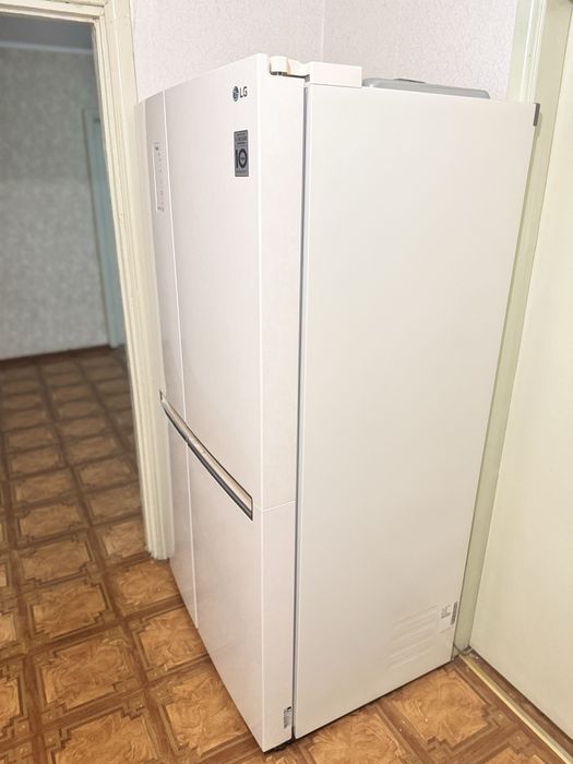 Продам холодильник 2ух дверный LG