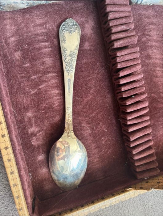 Zestaw sztućców zabytkowych