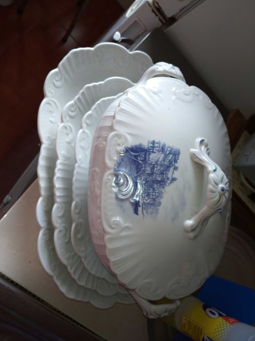 Conjunto de Loica /Porcelana de Vista alegre antigo