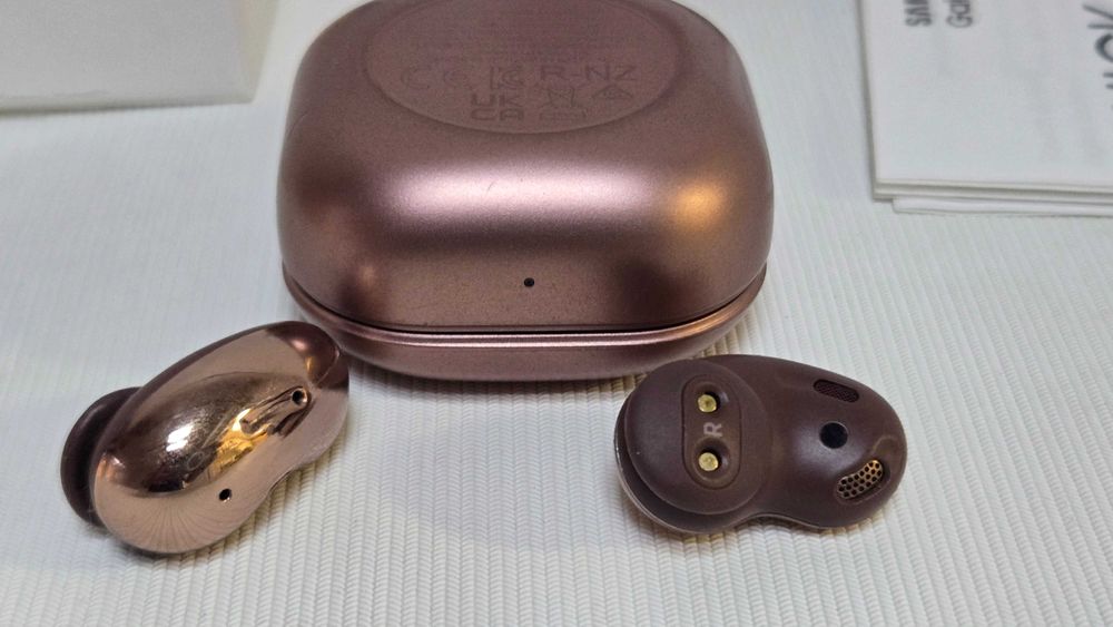Samsung Galaxy Buds Live  Mystic Bronze