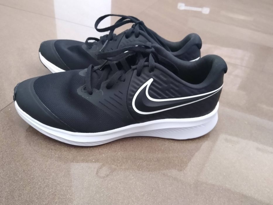 Obuwie sportowe Nike rozm. 38,5