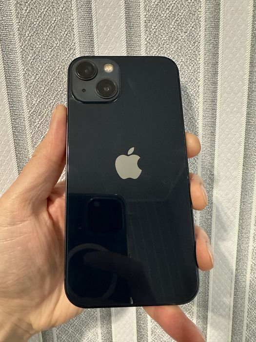Apple iPhone 13 128 gb. Неверлок, акб 92%