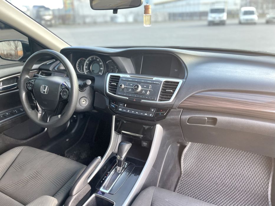 Honda accord LX 2017