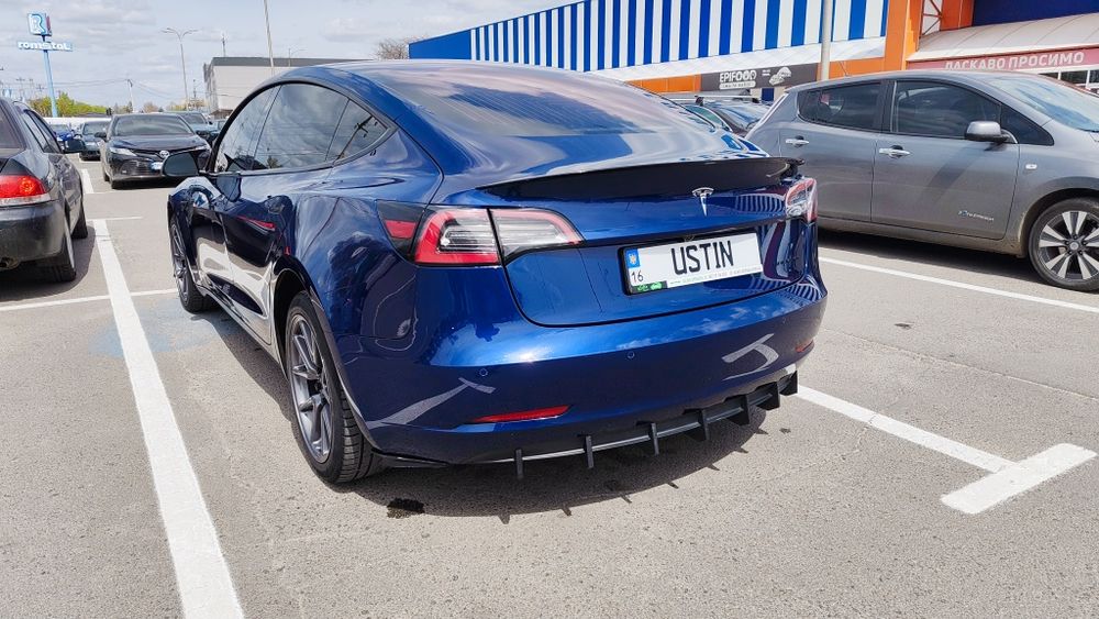 Продам Tesla model 3
