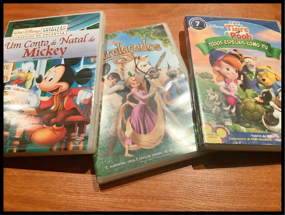 19 DVD's infantis (Caricas , Xana Toc Toc, Mickey, Dora…) Alvalade