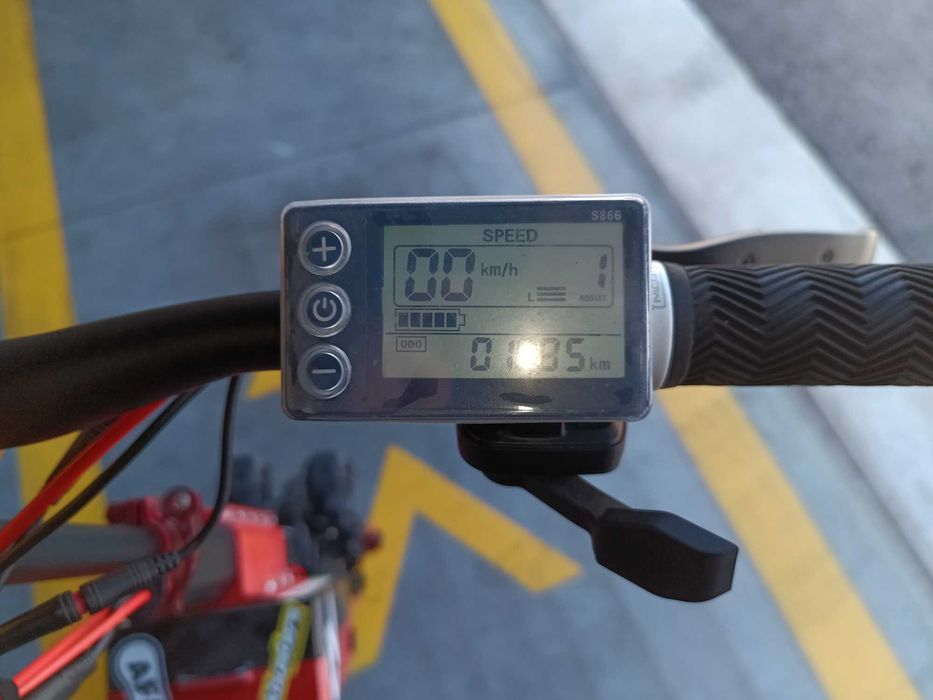 Trotinete urbenglide e-cross pro boost