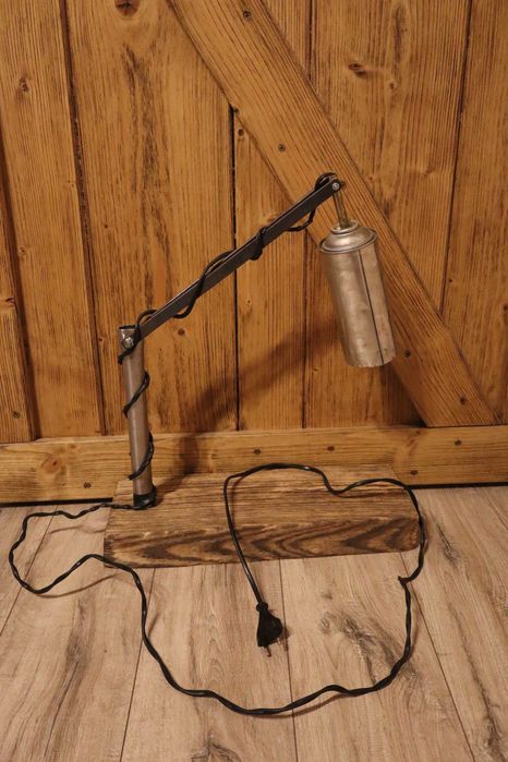 Lampa stojąca loftowa