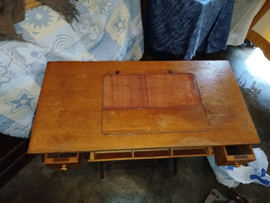 Máquina de costura, ler descrição