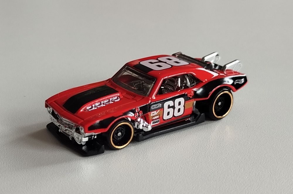 Hot Wheels Custom '68 Camaro Chevrolet