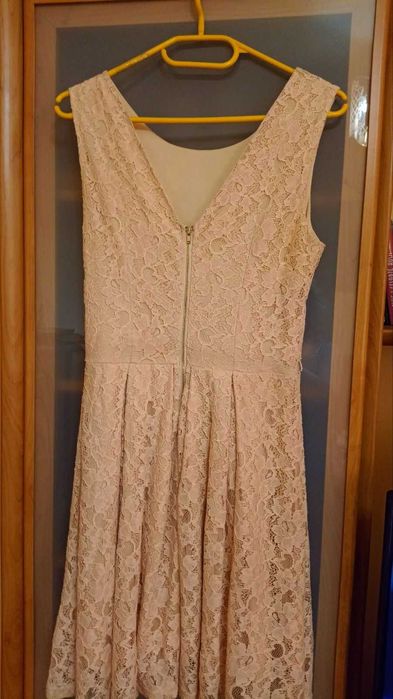 Sukienka koronkowa Drôle de Copine r.36