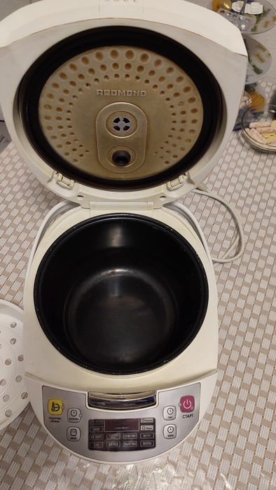 Мультиварка Redmond