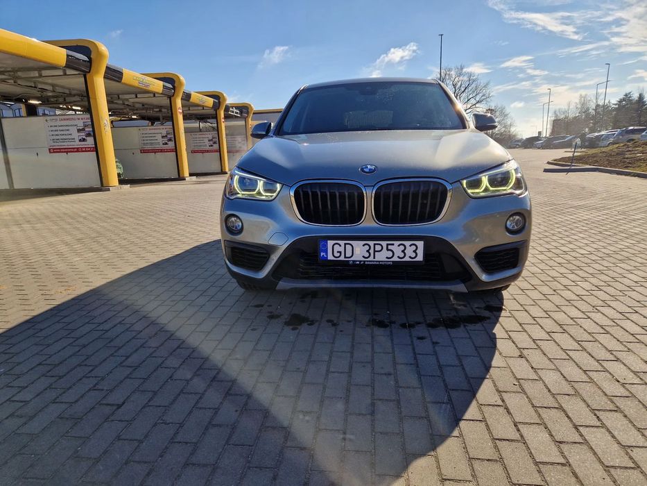 BMW X1 BMW X1  FUL LED  Duża Navi