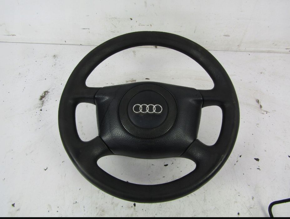 Audi A4 B5 Kierownica Poduszka 94-99 4D 8D2