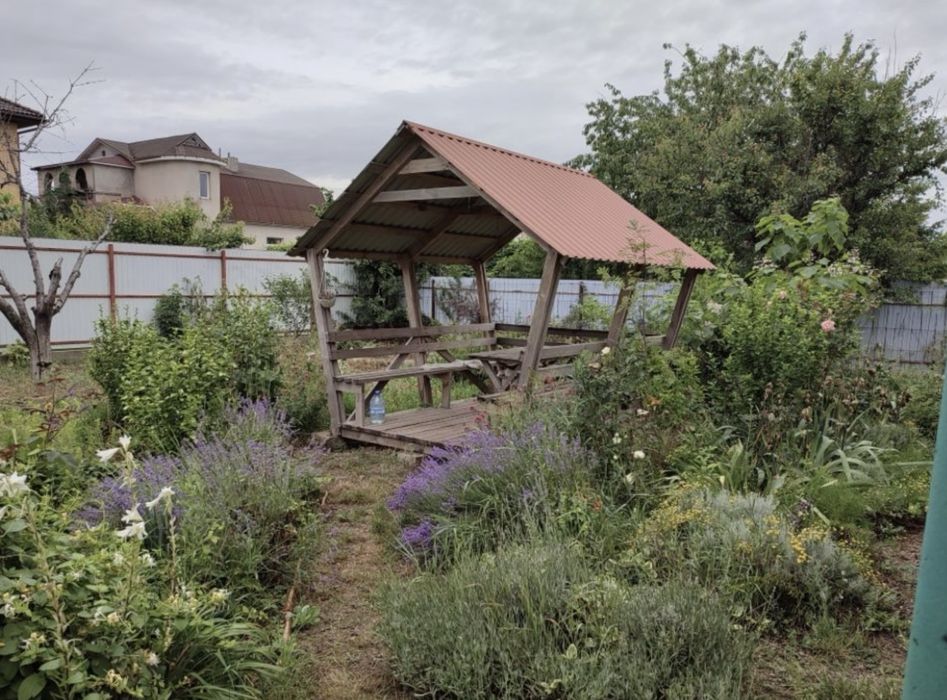 Дом , Фонтанка 2, асфальтированный подьезд . 400м от трассы.