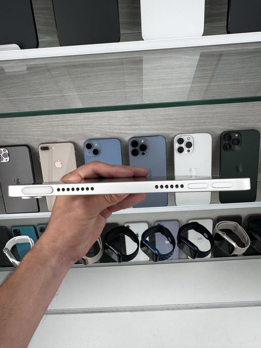 iPad mini 7 128 GB Wi-FI silver