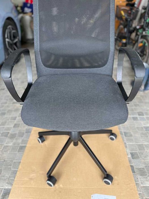 Cadeira giratória de escritório Markus (IKEA)