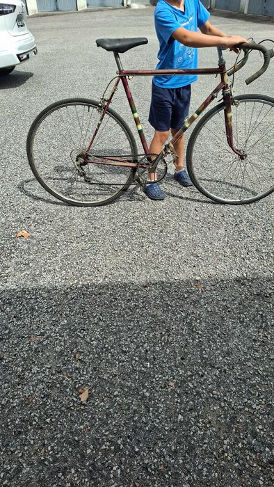 Bicicleta de corrida antiga anos 60/70 para restauro