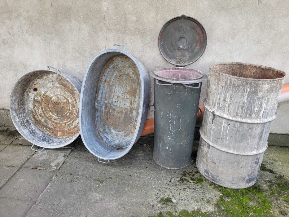 Kosz na śmieci metalowy