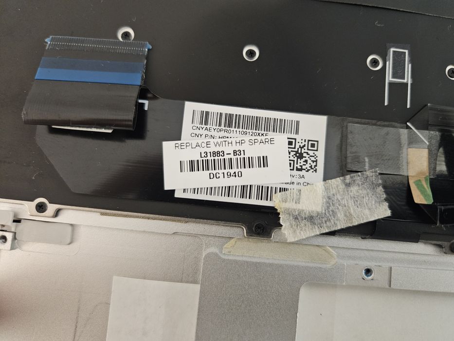 Vendo topcover w/keyboard p/ HP Elitebook x360 1030 G3 PN: L31883.B31