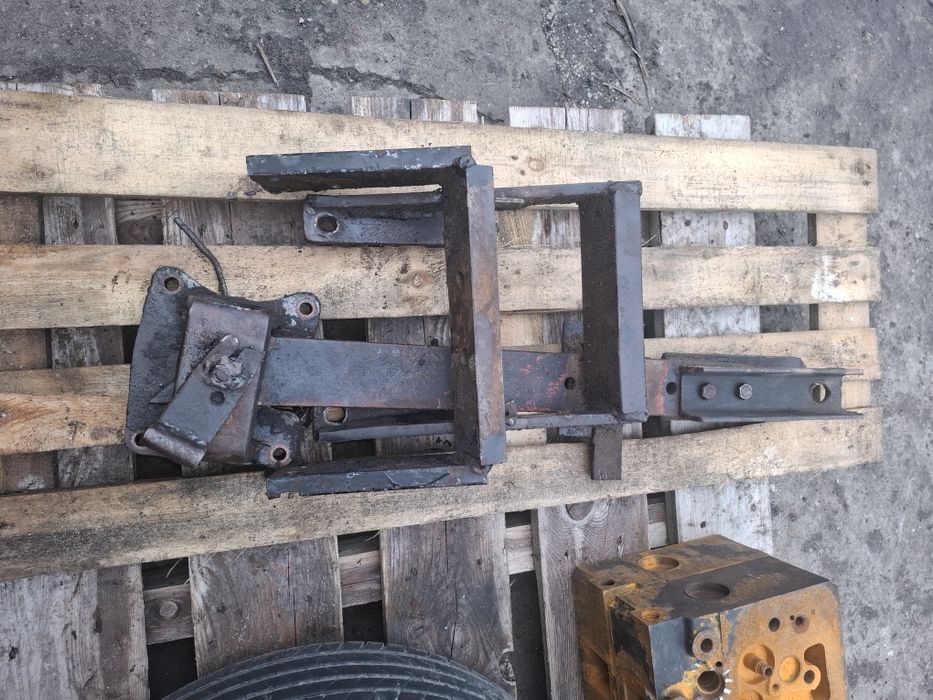 795 Dolny zaczep 685 case 885 intermational 4210, 785