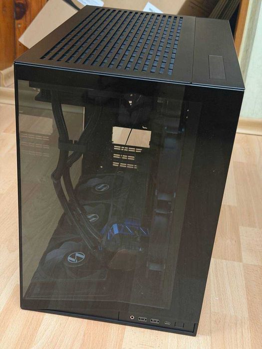 Корпус для ПК Lian Li Dynamic Mini v2 Flow