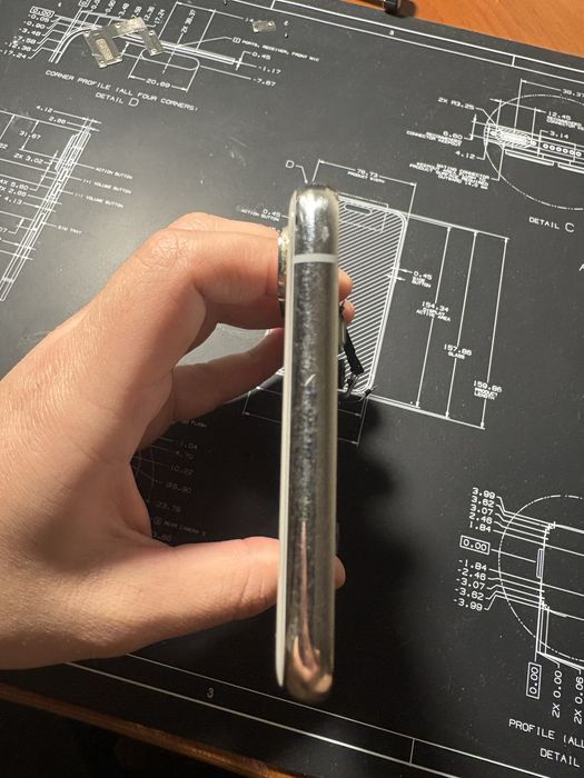 Корпус iPhone XS у зборі