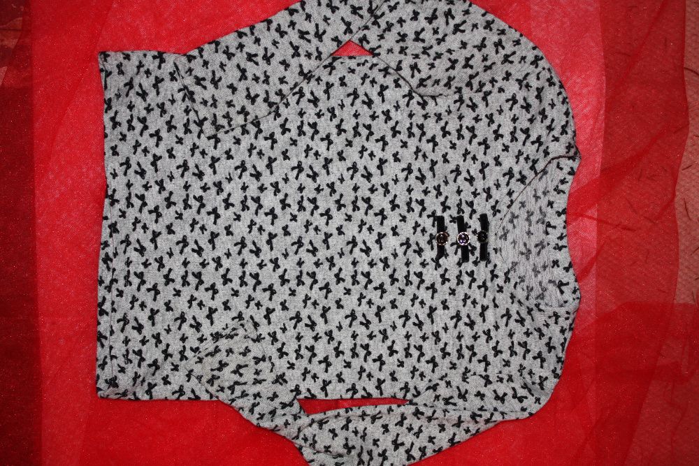 Свитшот принт бантики для девочки 5/6лет в хорошем состоянии