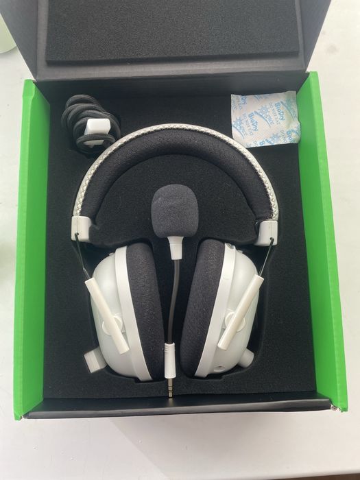 Продам навушники Razer BlackShark V2 Pro