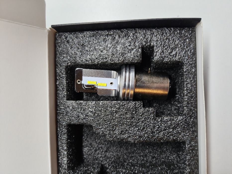 Motocyklowa żarówka LED WinPower BA20D S2