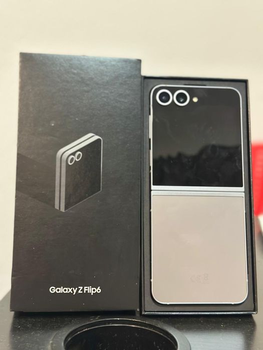 SAMSUNG Z FLIP6 
Capacidade :256G /
COR: PRATA   , 
4 MESES DE USO ,