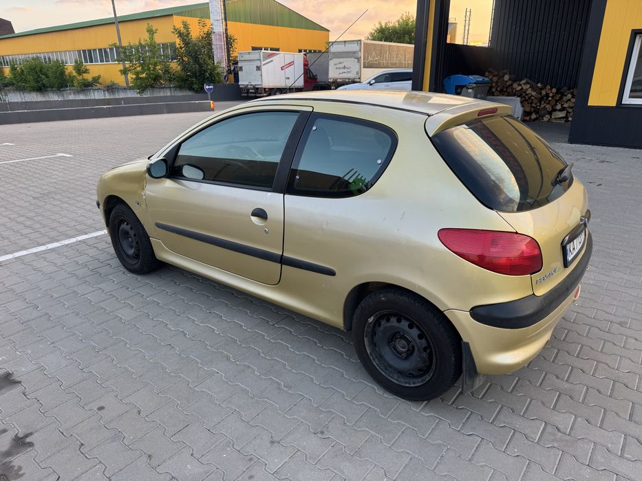 Продам Пежо 206 2002