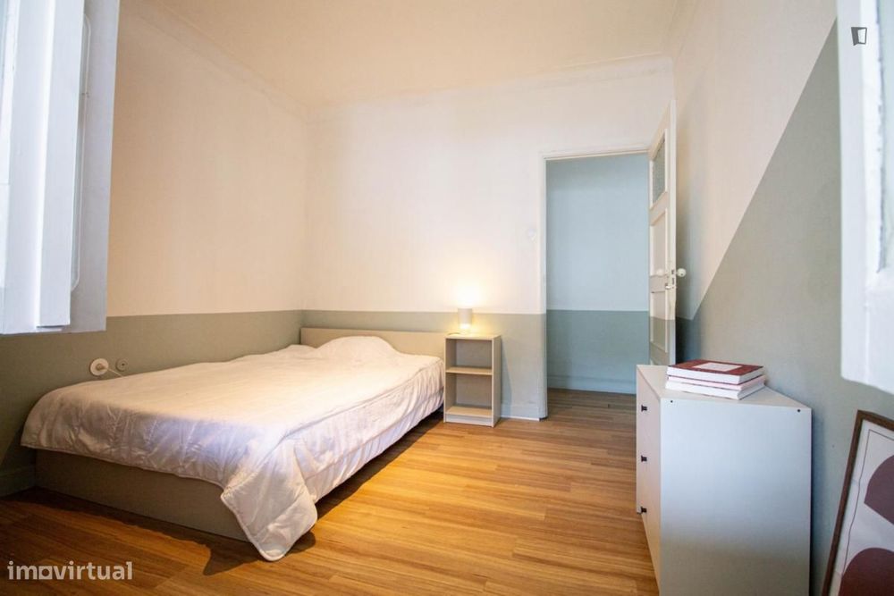 Quarto - localizado em Guimaraes