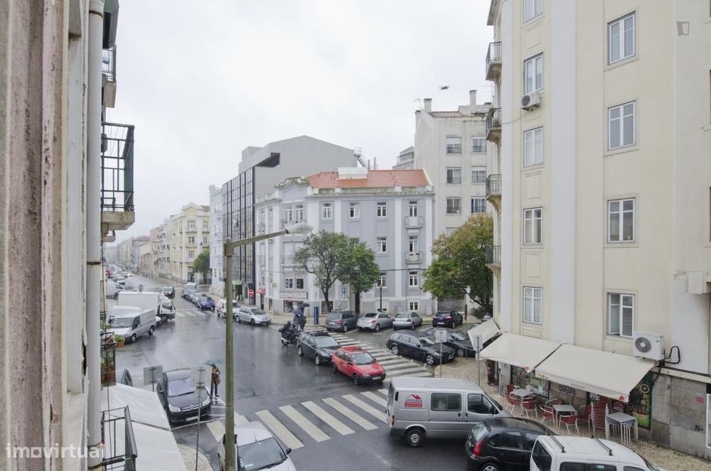 Quarto - localizado em Alameda Lisbon