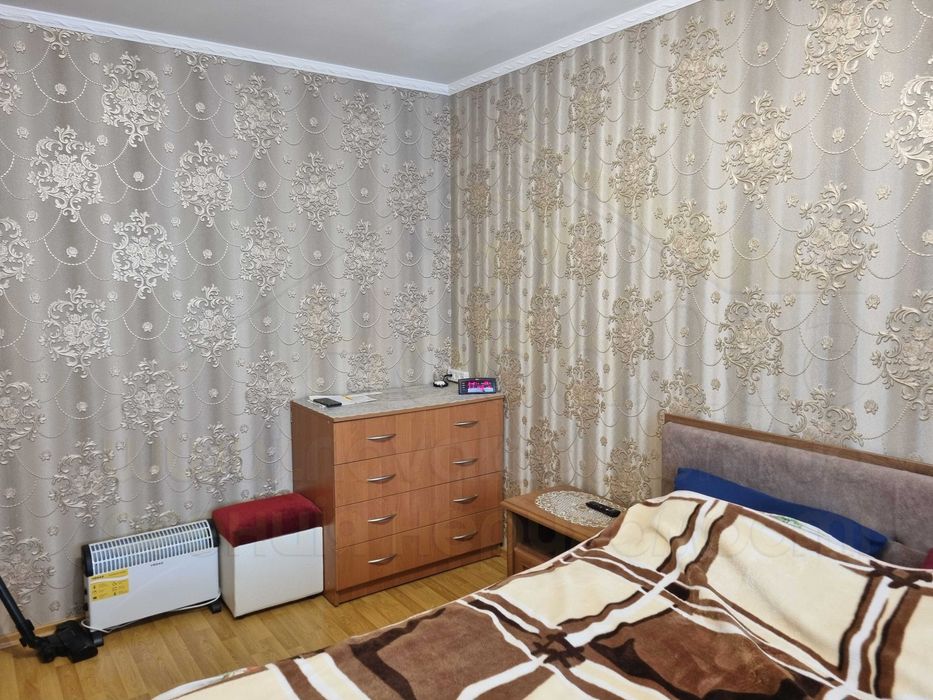 3 кімнатна квартира 82м2 з ремонтом в цегляному будинку в районі Круг