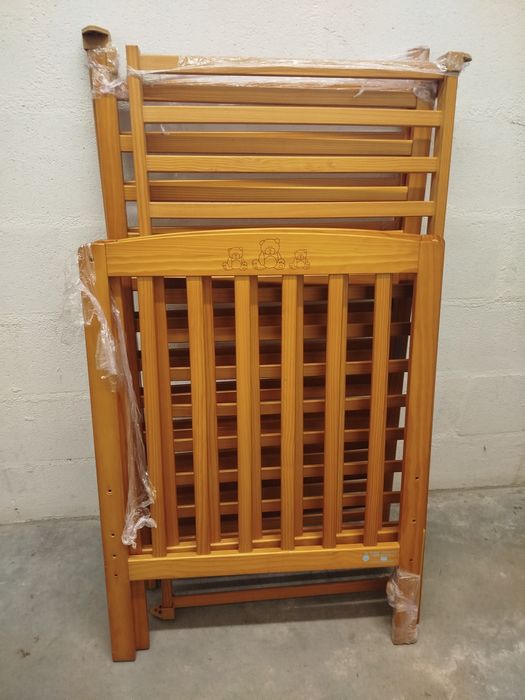 Cama/berço de bébé como novo