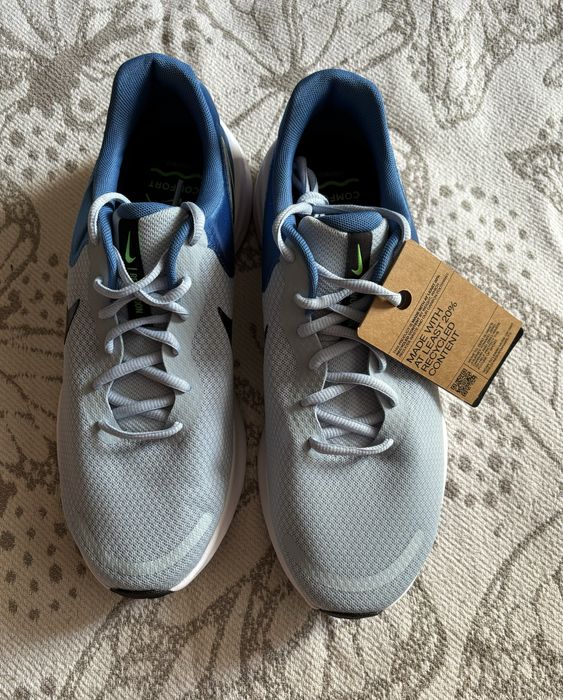 Кроссовки Nike Revolution 7