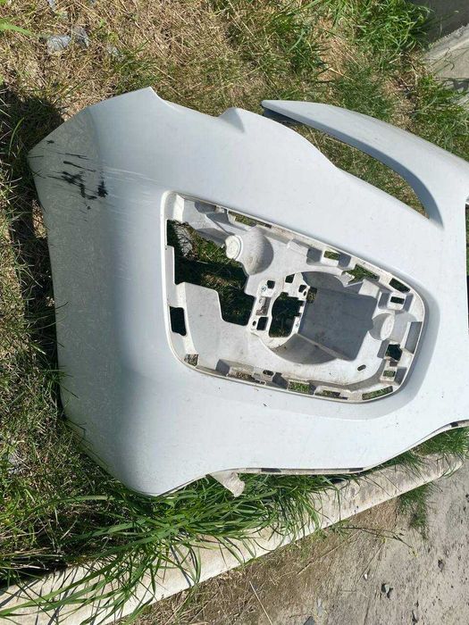 Бампер передній Peugeot 3008