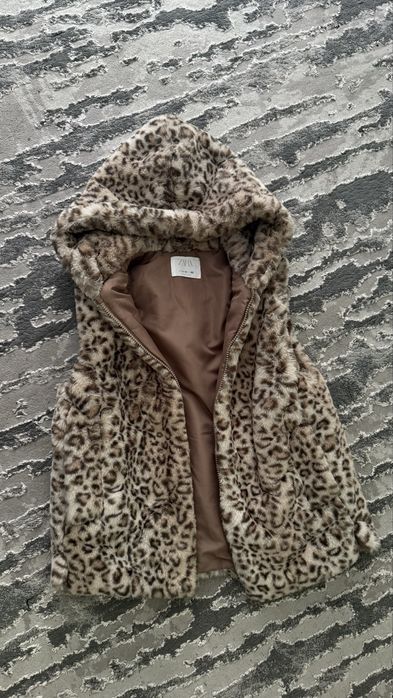 Жилетка Zara хутряна леопардова