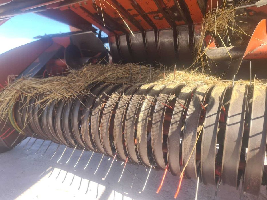 Enfardadeira hesston 4700