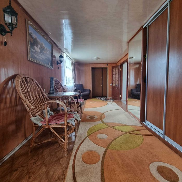 Будинок та земля