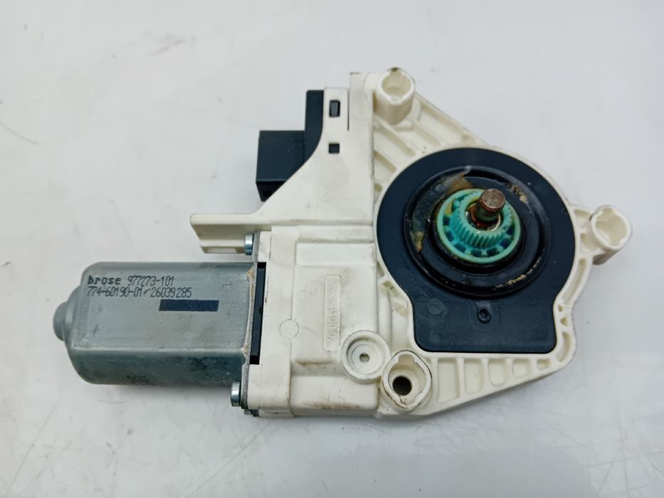 Motor vidro frente esquerdo AUDI A4 Avant (8E5, B6)